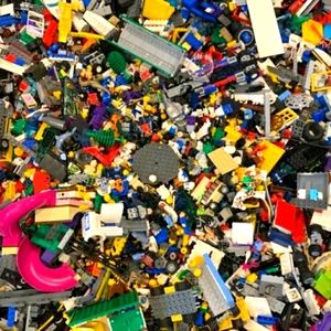 LEGO CHARACTERS MYSTERY BOX*